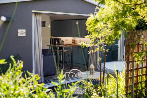 Hideaway Cabin for two on edge of New Forest